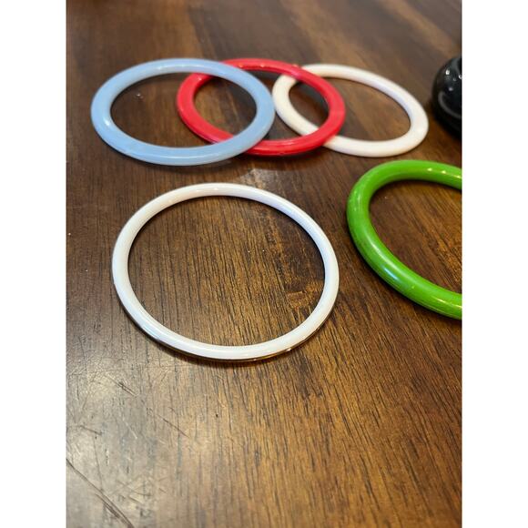 Vintage lucite bracelet Lot of 7 - Picture 3 of 4